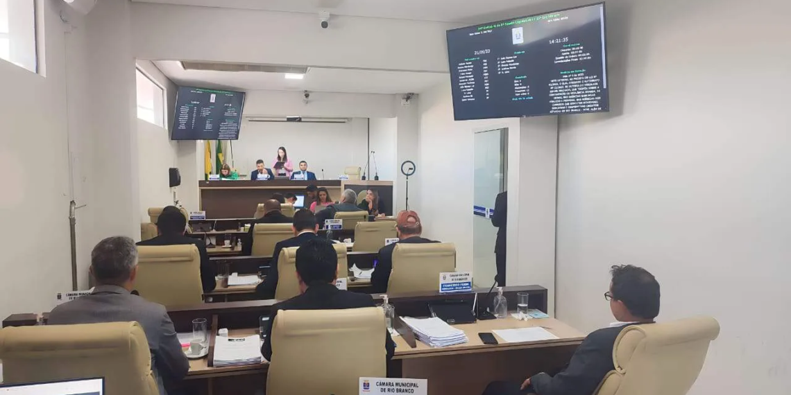 Base de Bocalom na Câmara de Vereadores derruba cinco vetos do prefeito