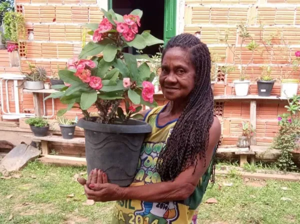 Mulher pede ajuda para encontrar mãe desaparecida há quatro dias em Rio Branco