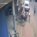 Vídeo de mulher furtando bicicleta na Sobral viraliza: 'pegou sem querer'