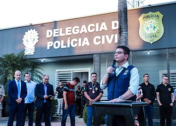 Governador Gladson Cameli pontuou os avanços na sua gestão por meio de concursos. Foto: Marcos Vicentti/Secom.