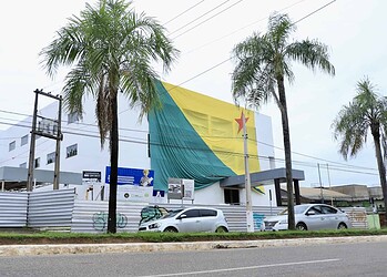 O prédio que vai abrigar a sede administrativa do CBMAC recebeu a ornamentação neste 15 de junho. Foto: Pedro Devani/Secom.