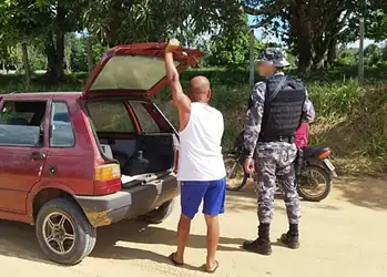Polícia acaba com reunião de facção criminosa e prende dois no interior do Acre