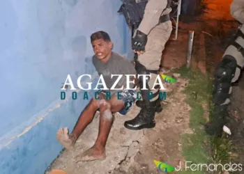 Homem fica preso em cerca elétrica após furtar residência e tentar fugir