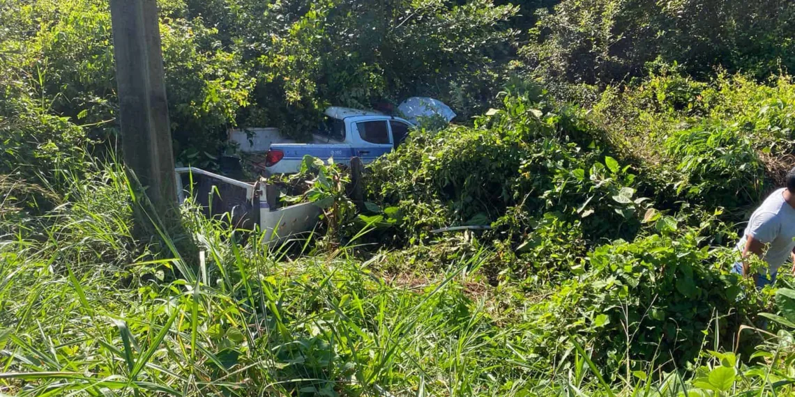 Militar perde o controle e capota viatura em rodovia no interior do Acre
