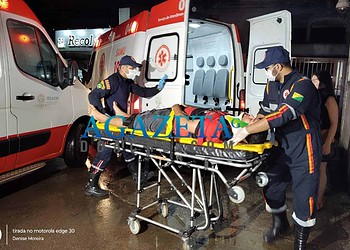 Colisão entre motos deixa dois homens gravemente feridos em Rio Branco