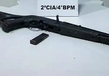 Perseguição policial termina com homem preso e arma apreendida