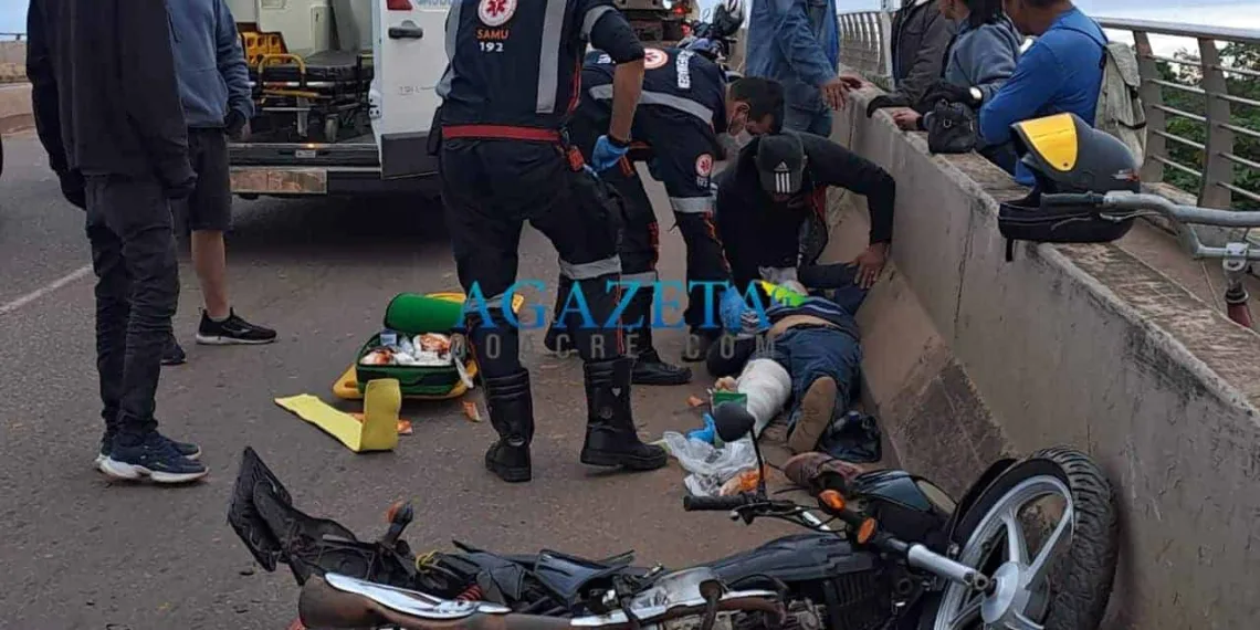 Idoso tem perna dilacerada após ser atropelado por caçamba na 4ª Ponte