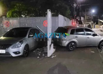 Colisão entre veículos derruba muro do Pronto-Socorro de Rio Branco