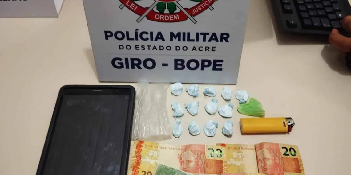 PM apreende adolescente por porte de drogas e mandado de internação em aberto