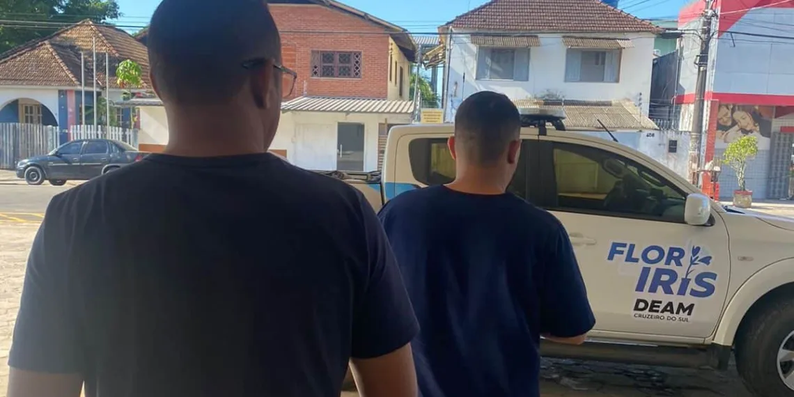 Enfermeiro é preso dentro de unidade de saúde por descumprir medida protetiva no Acre