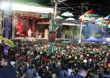 Após recomendação do MPF, prefeitura diz que não vai instalar banheiros exclusivos para público LGBTQIA+ no Carnaval