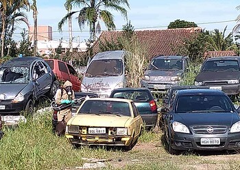 Projeto propõe remoção de carros abandonados das ruas de Rio Branco