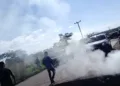 Moradores fecham a Transacreana em protesto por melhorias no Ramal da União e Barro Alto