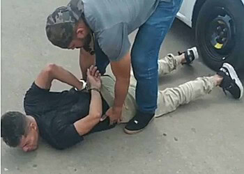 Homem que invadiu escola e desferiu facada no pescoço da ex-mulher vai a júri popular