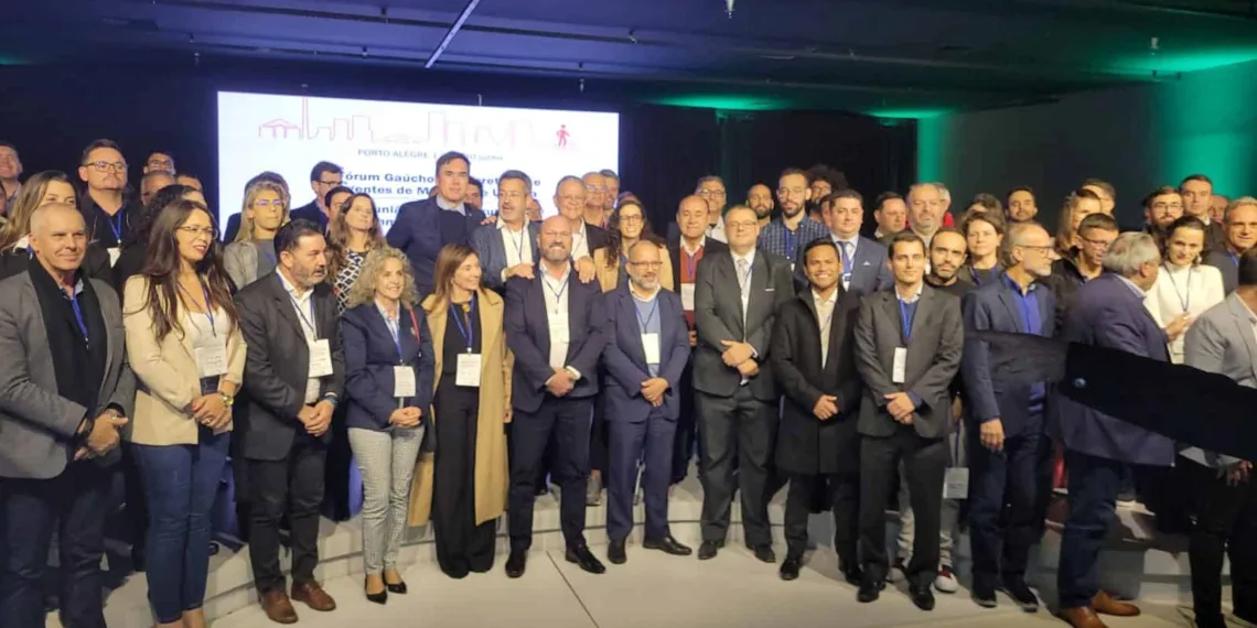Em busca de melhorias para o transporte público, Bocalom participa de fórum sobre mobilidade urbana