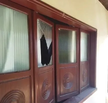 Bandido arromba janela, invade casa, furta objetos e é preso em flagrante