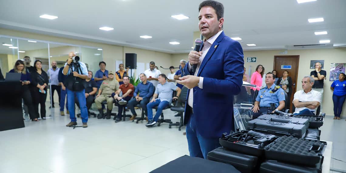 “Vamos continuar fazendo o que tiver que ser feito para melhorar as condições dos servidores”, disse o governador. Foto: Marcos Vicentti/Secom