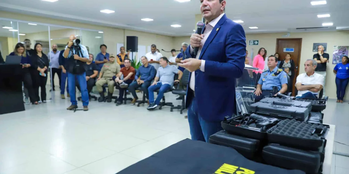 “Vamos continuar fazendo o que tiver que ser feito para melhorar as condições dos servidores”, disse o governador. Foto: Marcos Vicentti/Secom