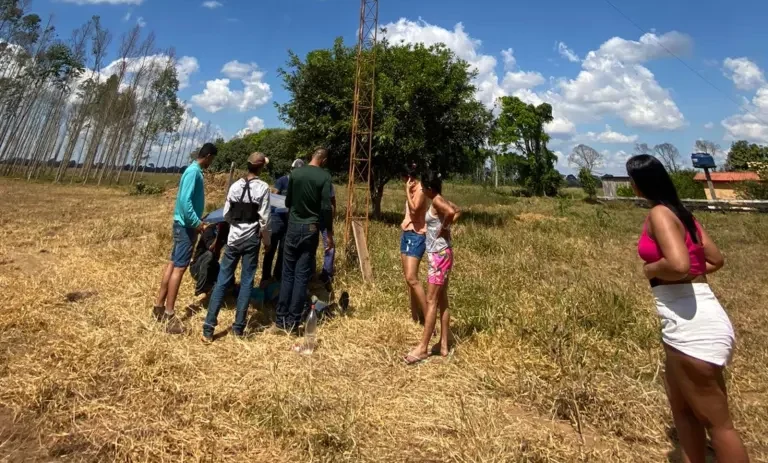Jovem cai de torre 12 metros, fratura a coluna e sobrevive
