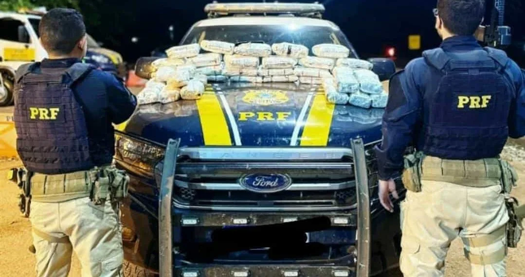 No Acre, PRF apreende mais de 56 quilos de drogas escondidas em pneus de caminhão