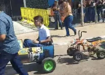 Quadriciclo de secretário de Estado bate em 'trenzinho' e causa acidente na Cavalgada