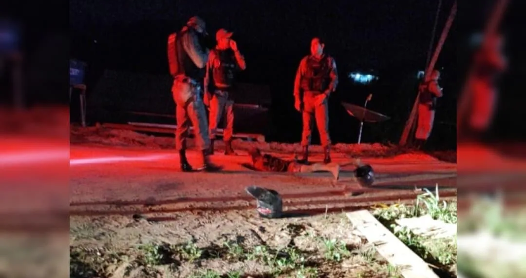 Criminosos que roubaram moto sofrem acidente durante fuga no Acre