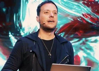 Procurador do Acre instaura procedimento para apurar homofobia em fala do pastor André Valadão