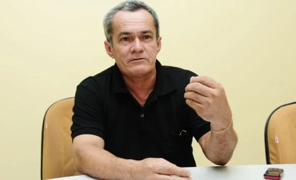 Morre 'Tijolinho', político que prometia fazer todas as ruas do Acre com tijolos