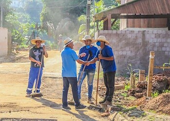 Gestor foi vistoriou as obras do Programa Recupera Rio Branco (Foto: Val Fernandes/Assecom)