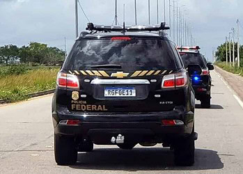 PF deflagra operação contra o tráfico internacional de drogas no AC e SP