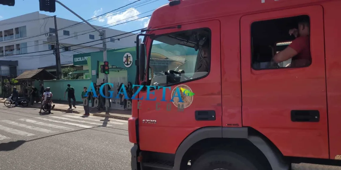 Princípio de incêndio em escola de Rio Branco causa pânico entre alunos
