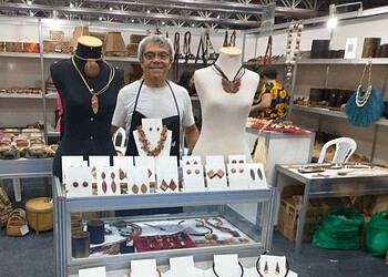 Kléder atua há 20 anos como designer de biojoias (Foto: Cedida)