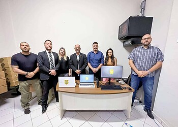 Direção da Polícia Civil entrega mais de 20 computadores para unidades policiais no Acre
