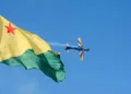 Apresentação da Esquadrilha da Fumaça lota Calçadão da Gameleira
