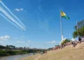 Apresentação da Esquadrilha da Fumaça lota Calçadão da Gameleira