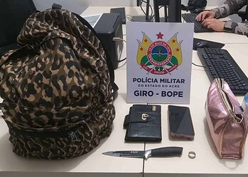 Polícia prende dupla e recupera moto roubada na Baixada