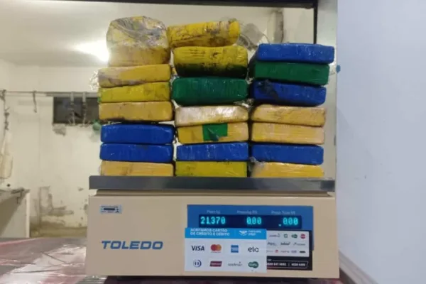 Homem é preso com mais de 20kg de drogas no interior do Acre