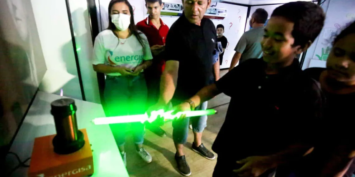Exposição sobre o Mais Luz para a Amazônia é grande atração da Energisa na ExpoAcre