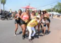 VEJA FOTOS: sol forte e calor não espantam público da Cavalgada