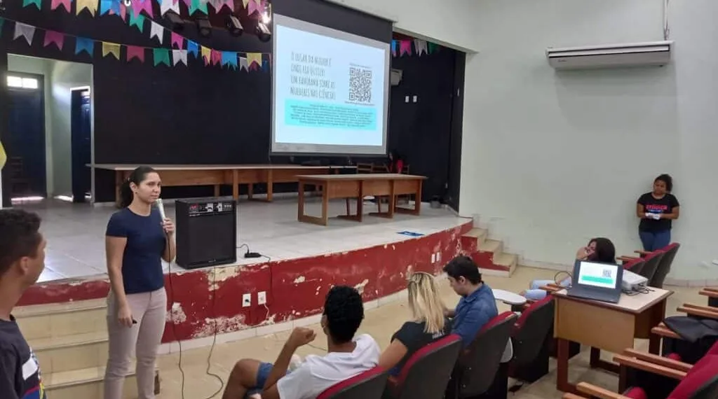 Projeto da Ufac sobre mulheres na ciência é destaque nacional na SBF