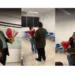 Pai faz serenata para filha na escola, no aniversário de 15 anos: ‘era o sonho dela’