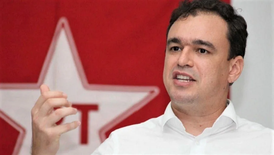 'Deve ter esquecido que está em um púlpito sagrado e pensou estar em um comício', diz Daniel Zen sobre declarações de padre