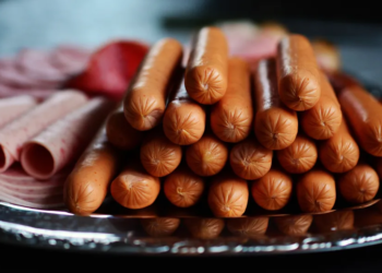 Veja a lista dos alimentos que a OMS considera cancerígenos