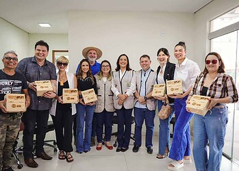 Embaixadores receberam kits da Secretaria de Estado de Indústria, Ciência e Tecnologia (Seict), por meio do projeto Comprac para a valorização e fomento da indústria acreana. Foto: José Caminha/Secom