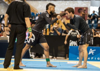 Thomas Bryan (E) foi terceiro lugar no Fortaleza International Open NO-GI — Foto: Arquivo pessoal