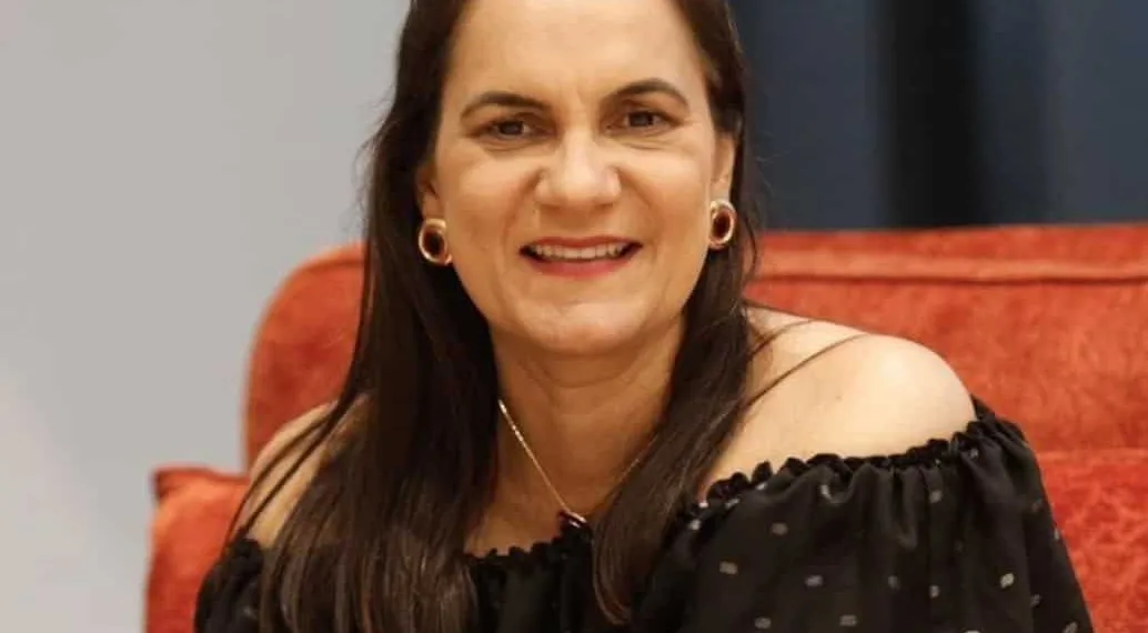 Silvânia Pinheiro é jornalista e escritora. (Foto: Redes Sociais)