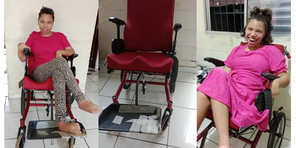 Mãe pede ajuda para comprar nova cadeira de rodas para adolescente com paralisia cerebral
