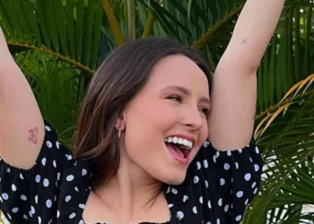 Salário de Larissa Manoela na Globo em nova versão da novela 'Renascer' é surpreendente. Saiba valor!
© Reprodução, Instagram/@larissamanoela