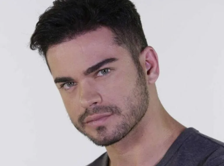 Sidney Sampaio revela porque se atirou de hotel: “Alguma coisa me perseguindo”
© Divulgação/Record TV