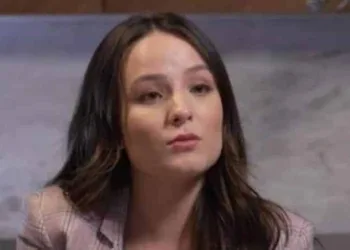 Larissa Manoela recorre a empréstimo de milhões e se muda com noivo para nova casa em meio a polêmica com os pais
© Divulgação, TV Globo